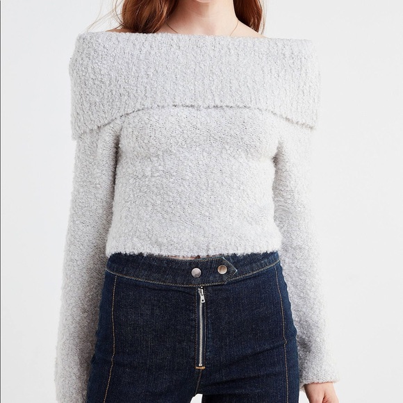 NWT UO Off Shoulder Fuzzy Grey Sweater - Picture 4 of 4